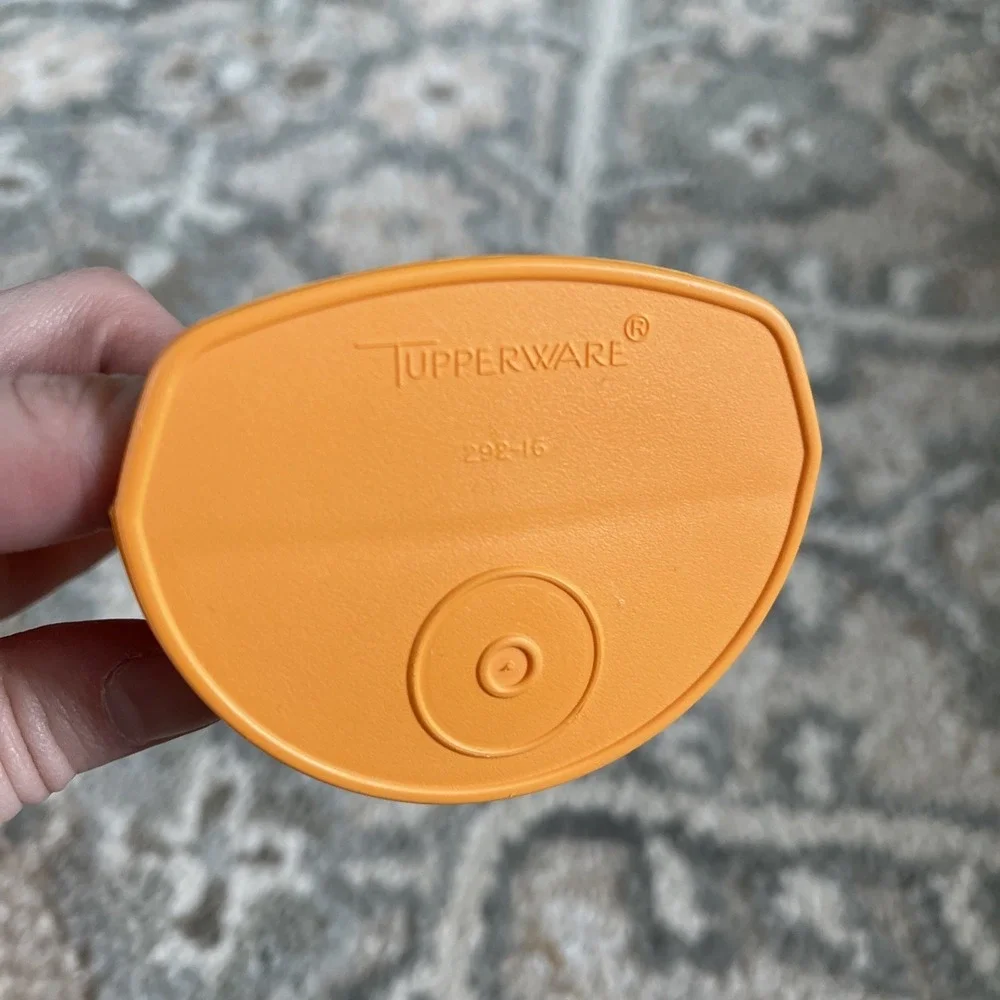 Vintage Tupperware‎ Orange Rocker Hand Scoop #292-16 Canister Measuring Cup